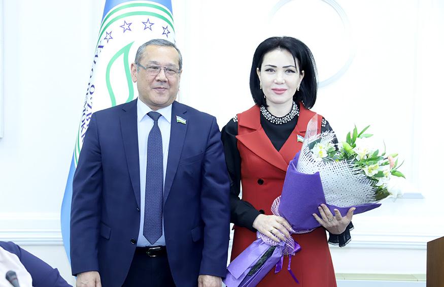 Зулайхо Акрамова «Дўстлик» ордени билан  мукофотланди