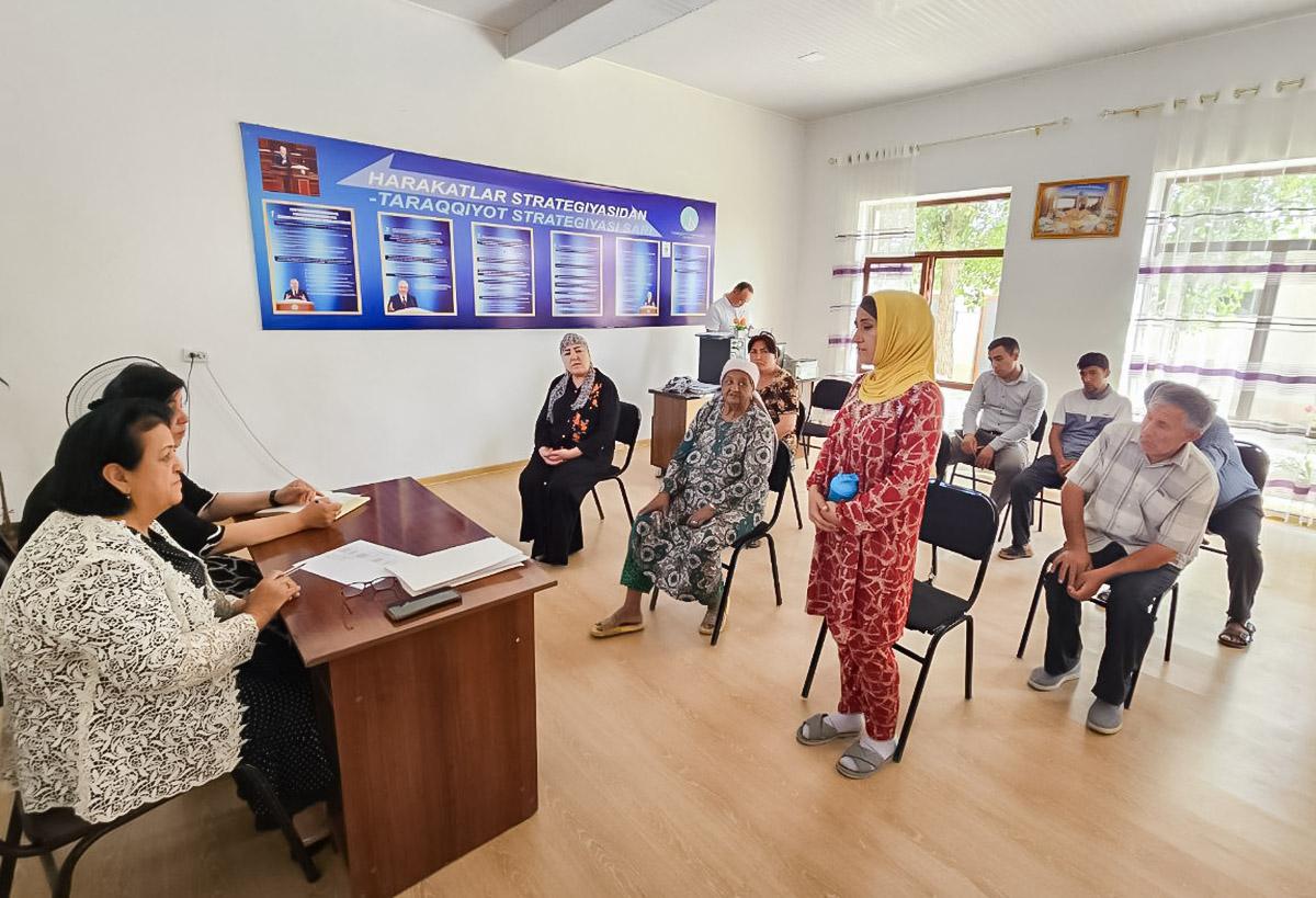Deputat “Kambag‘allikdan farovonlik sari” dasturi ijrosini o‘rgandi