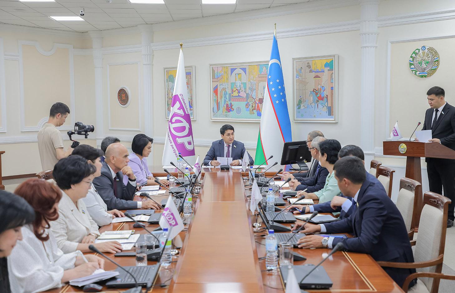 Qonun loyihalari orqali xalq manfaatlarini himoya qilish ilgari surilmoqda
