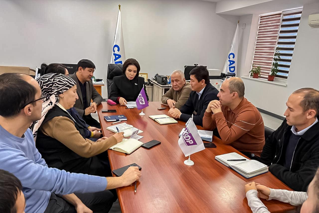 Deputatlar hududlarda korrupsiyaga qarshi targ‘ibot va maktablar holatini o‘rganmoqda