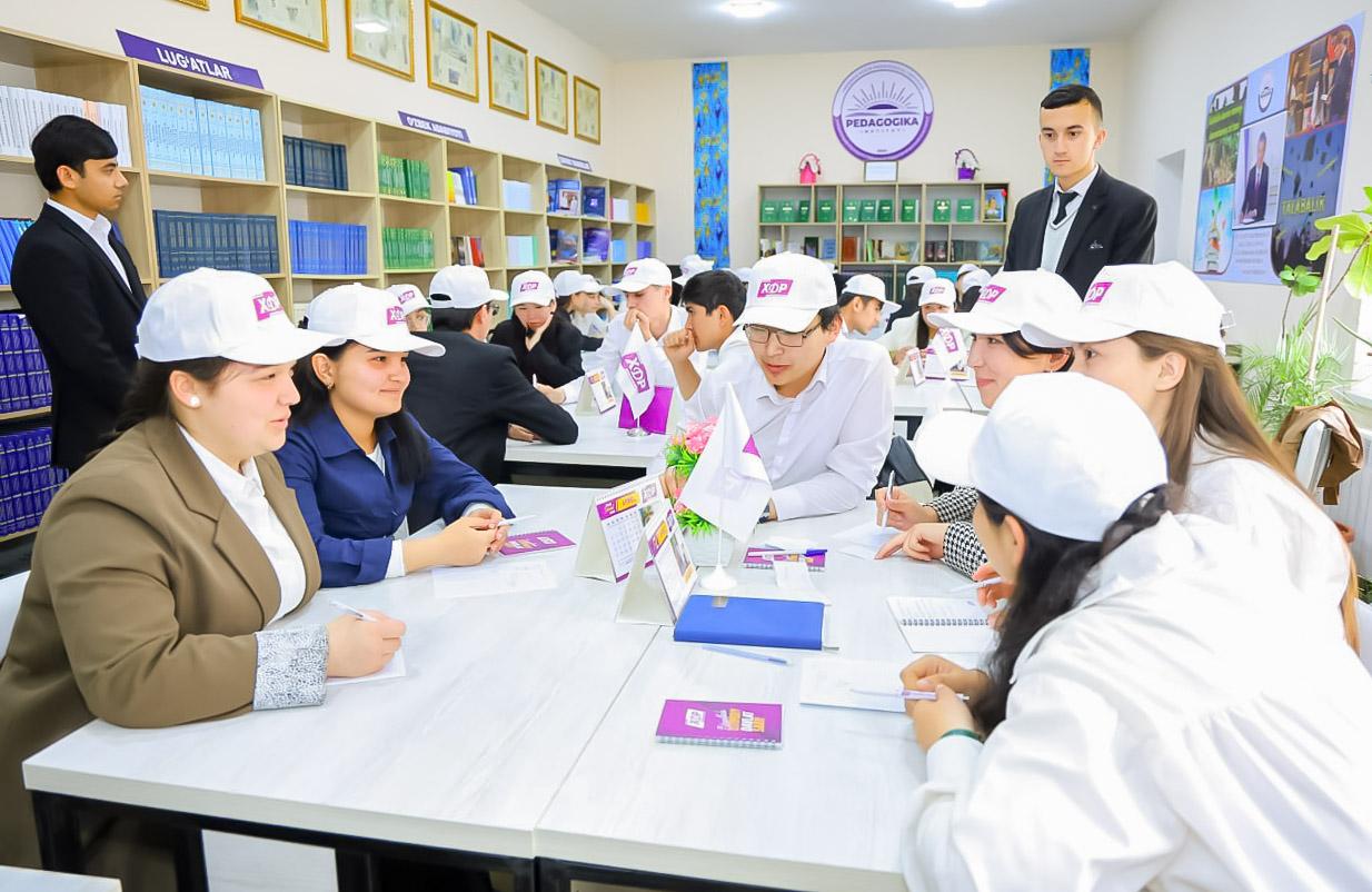 Urganchlik talabalar o‘rtasida “Siyosatdagi yoshlar” intellektual turniri o‘tkazildi