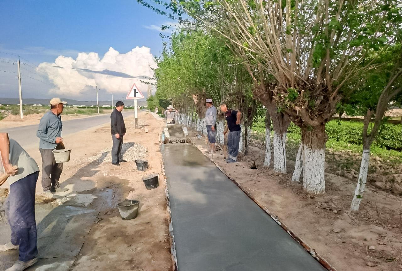 Deputatimiz piyodalar yo‘lakchasi qurilishini nazoratga oldi