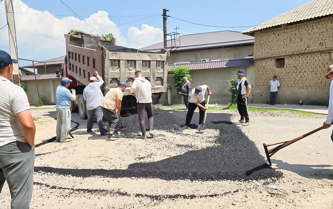 Deputatlarning tashabbusi bilan Bo‘stonliqda 9.6 km yo‘l to‘liq ta’mirlandi