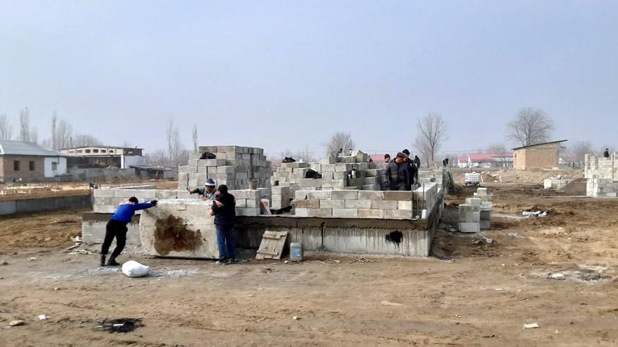 У.Иноятов Сирдарё вилоятида аҳолини уй-жой билан таъминлаш ишларини ўрганди