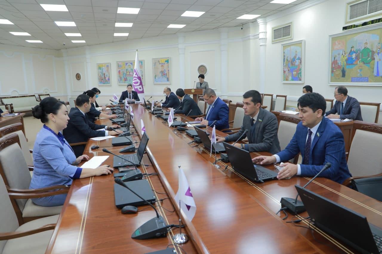ХДП фракцияси вазир ҳисоботини тинглаш ташаббуси билан чиқди