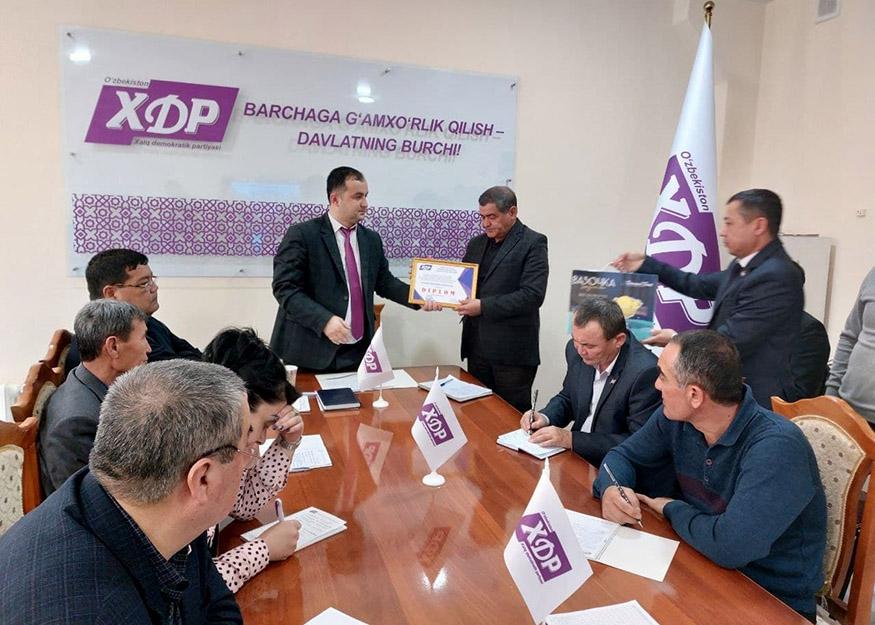 Ўзбекистон ХДП Навоий вилоят кенгаши Ижроия қўмитасининг йиғилиши бўлиб ўтди