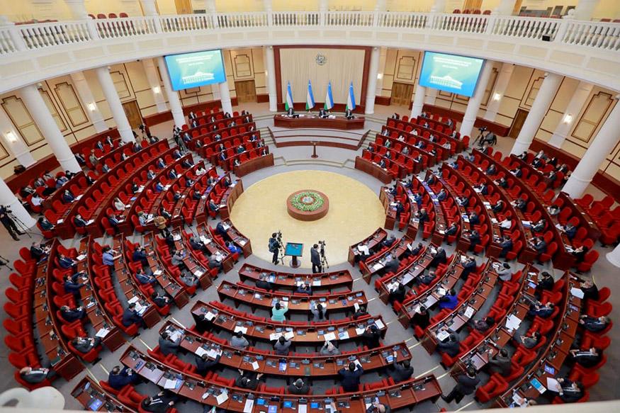 7 соат: кеча парламент қуйи палатасининг ялпи мажлиси соат 11:00 да бошланиб, 18:00 дан ошганда тугади