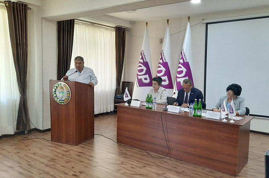 Тиббиёт ходимлари ўз фикр-мулоҳазаларини бермоқда
