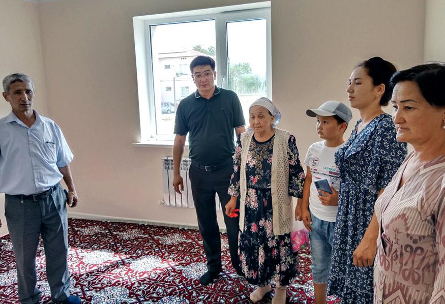 Тахтакўпир туманида «Аёлларга кўмак» лойиҳаси ўтказилди