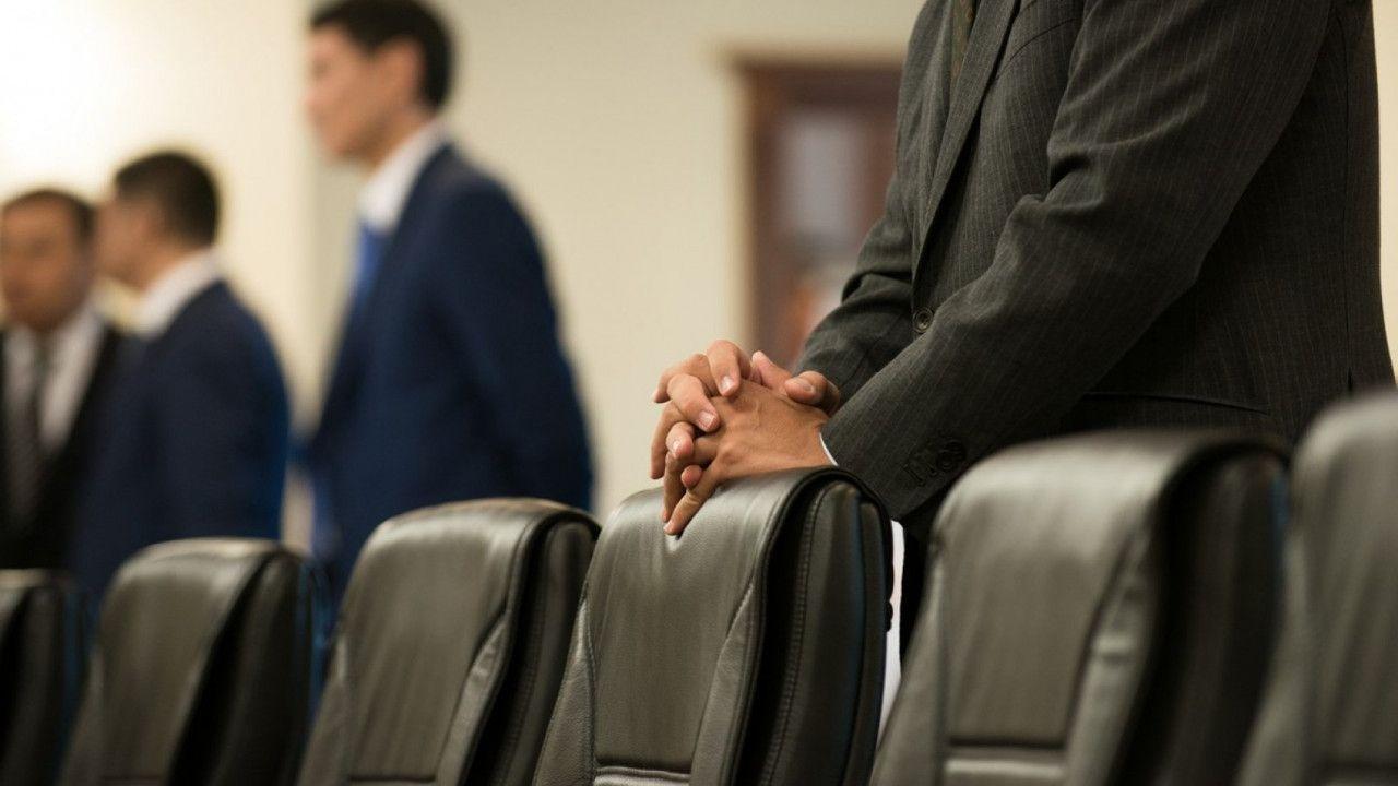 Давлат хизматчиси, авваламбор, халқнинг хизматчисидир
