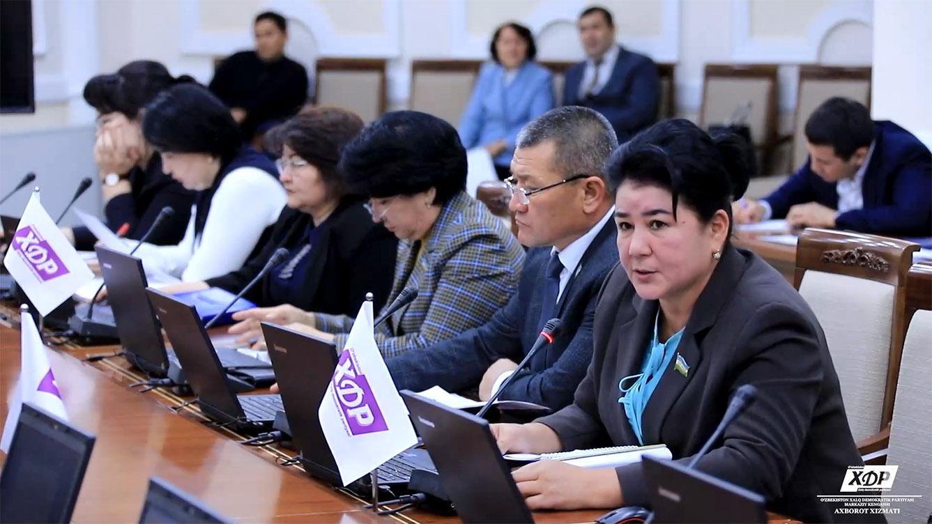 Депутатлар онлайн қимор ўйинларини назорат қилиш, айбдорларни жазолаш масаласида саволлар берди (видео)