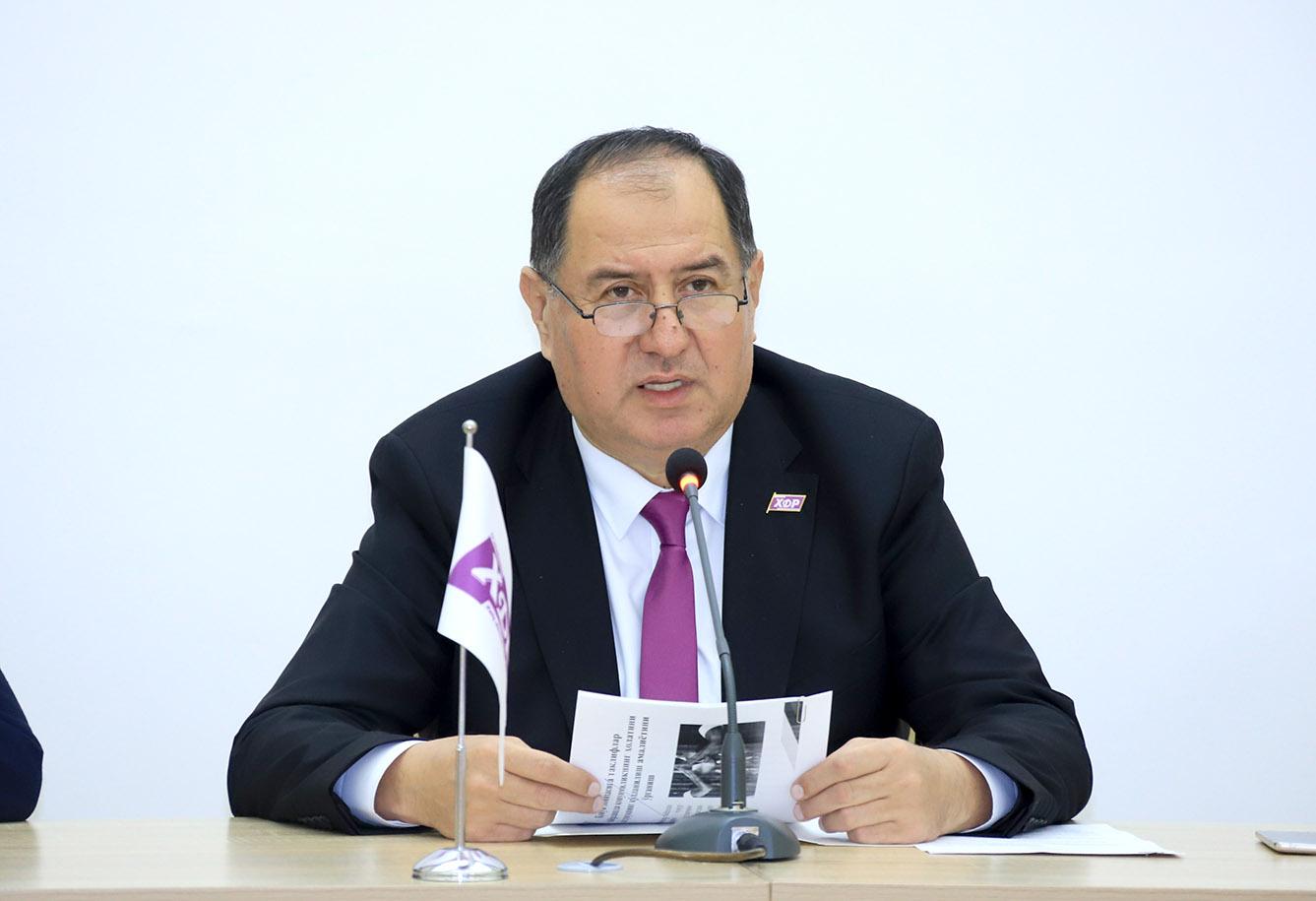 “Аввал – инсон, кейин – жамият ва давлат”