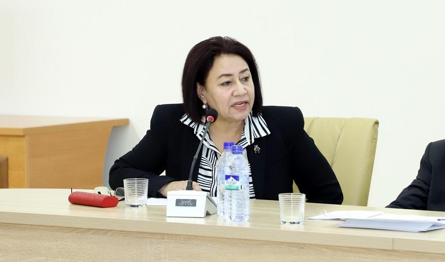 Халқ демократик партиясининг дастури ҳалқ учун энг яқин ва ҳавойи гаплардан йироқ 