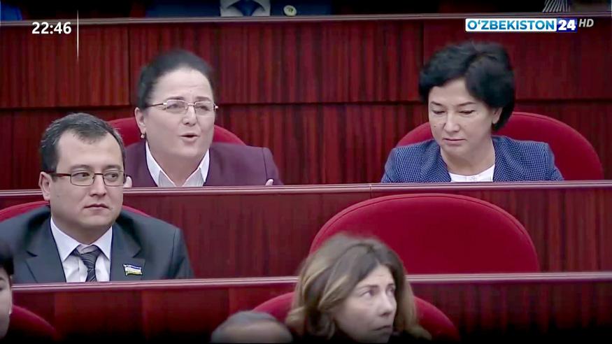 Кеча бўлиб ўтган Олий Мажлис Қонунчилик палатасининг биринчи йиғилишидан лавҳа