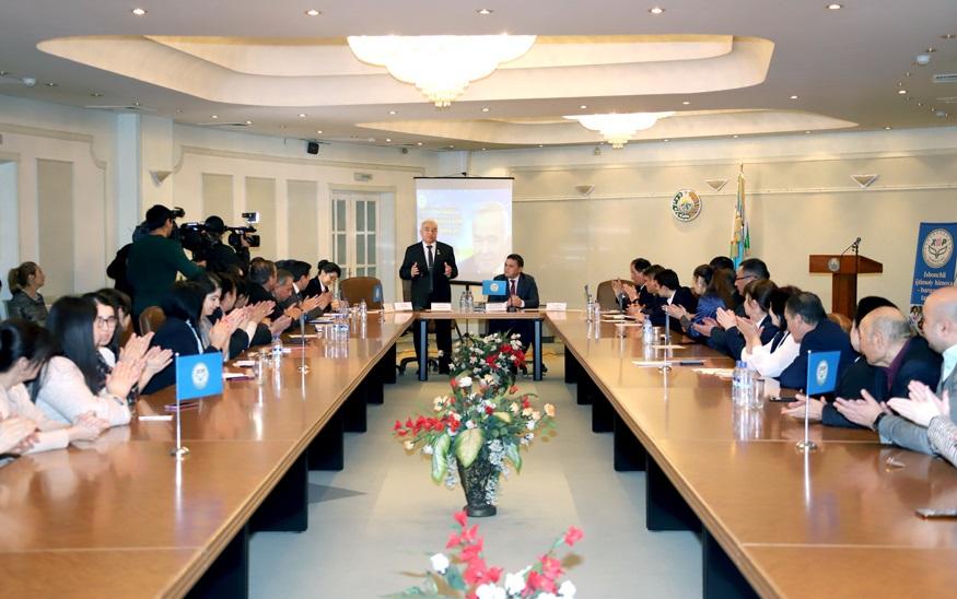 «ИСЛОМ КАРИМОВ — ИСТИҚЛОЛ МЕЪМОРИ»