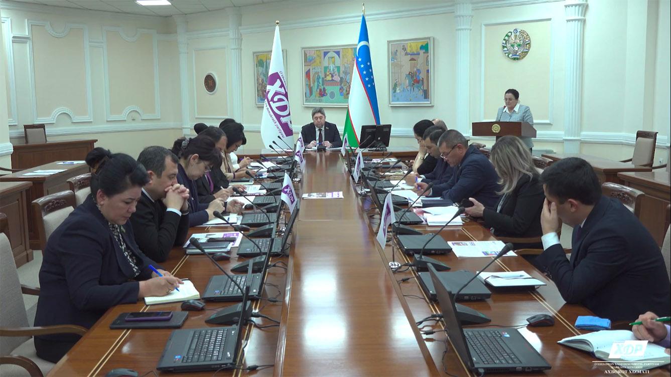 XDP uy-joy, kommunal xo‘jaligi sohasiga oid qonunlar ijrosini tanqidiy-tahliliy o‘rganadi (video)