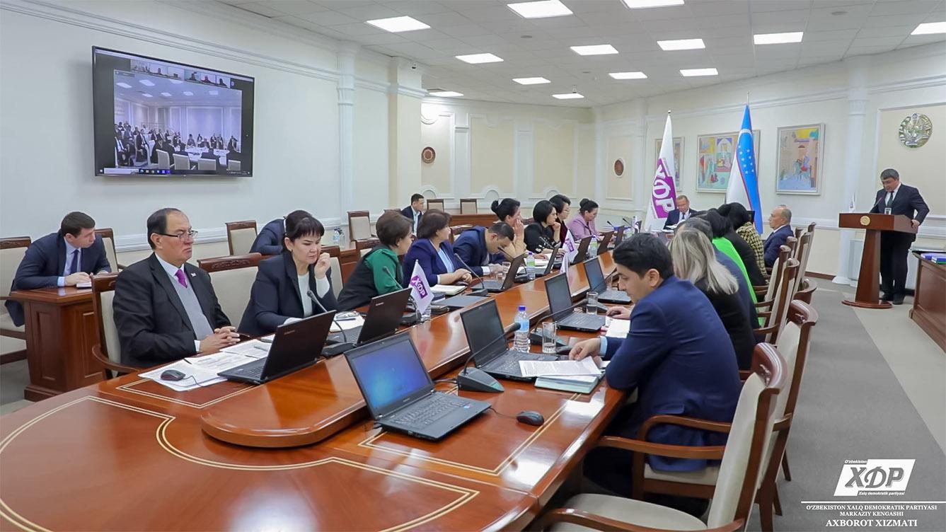 O‘zXDP fraksiyasi tomonidan Vazirlar Mahkamasining hisoboti ko‘rib chiqildi (video)