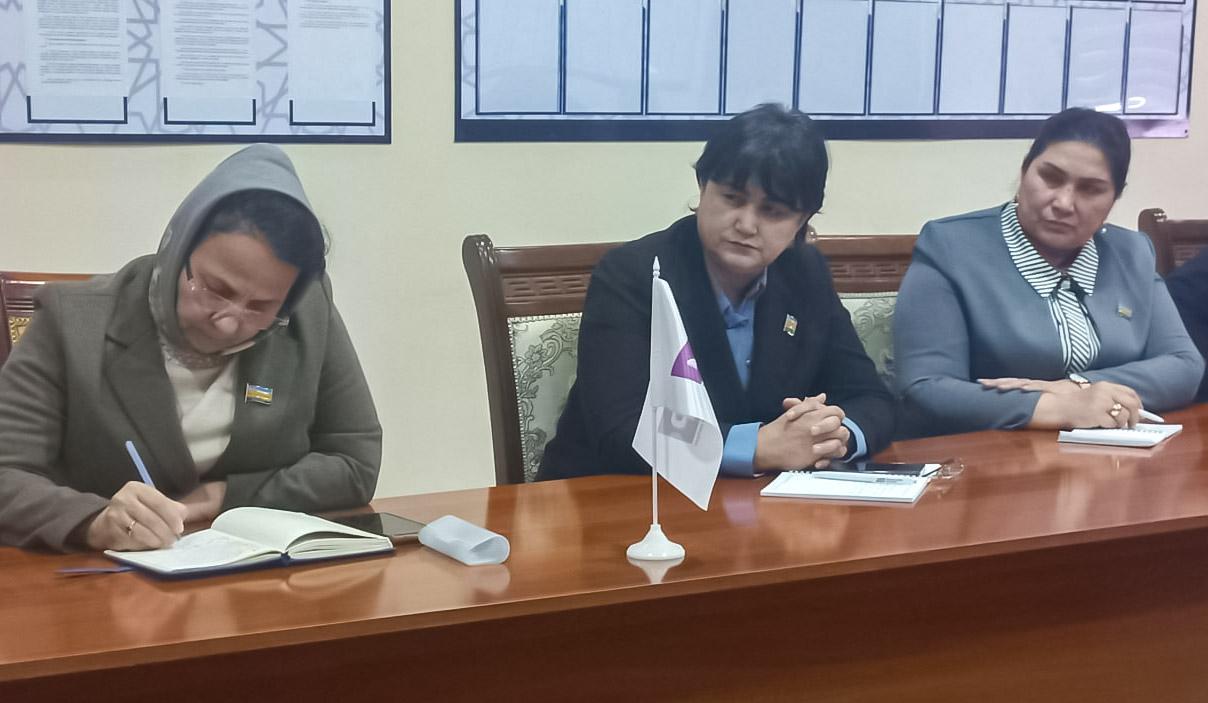 To‘rtko‘lda “Kambag‘allikdan farovonlik sari” dasturi ijrosi muhokama qilindi