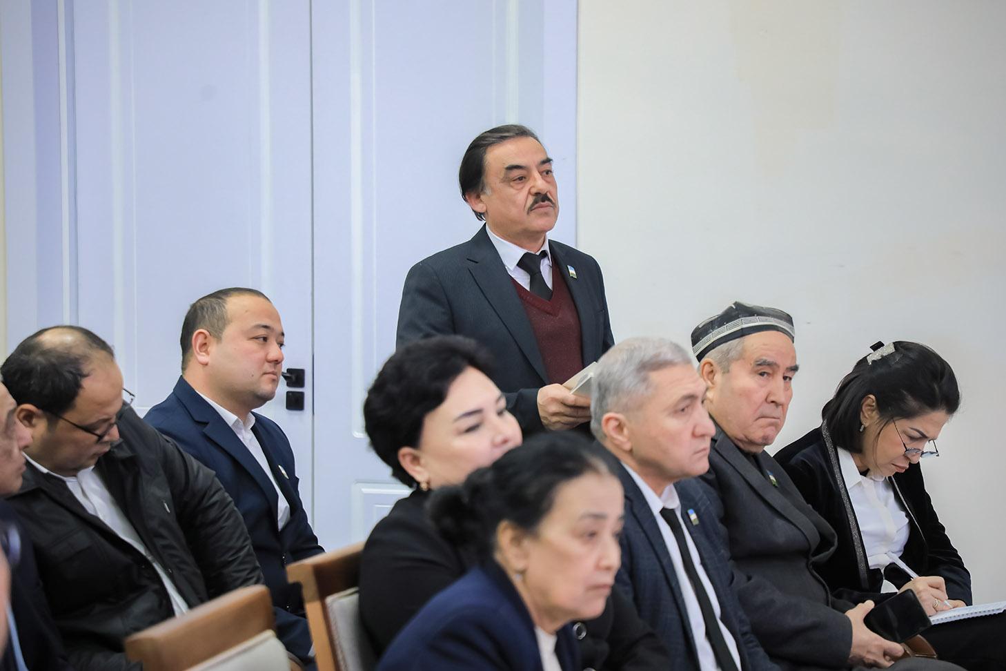 Farg‘ona viloyatidagi maktablarning ichimlik suvi ta’minoti va sanitariya-gigiyena infratuzilmasi muhokama qilindi