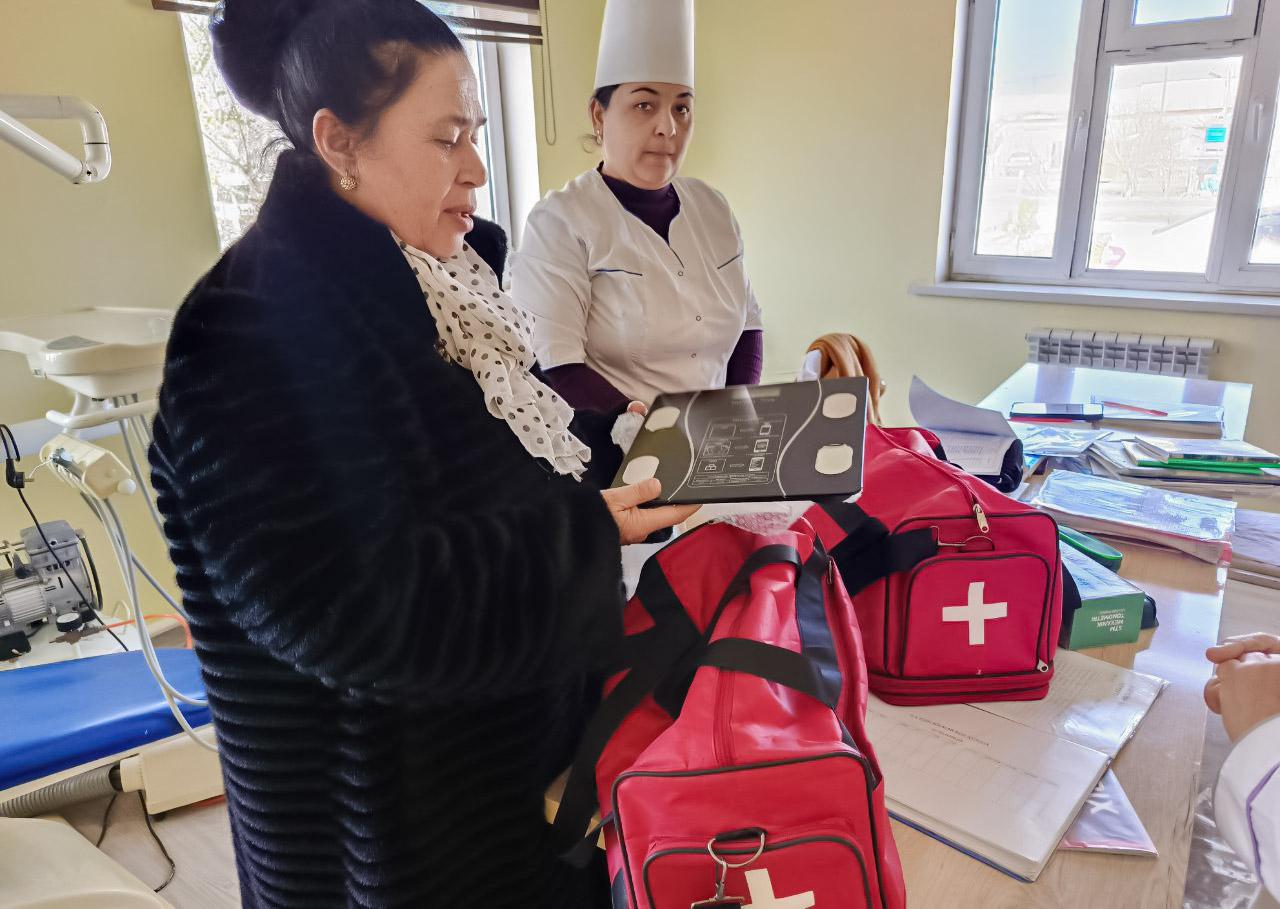 Депутат аҳолига кўрсатилаётган тиббий хизматлар сифатини ўрганди