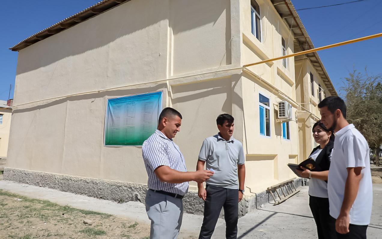 Deputatlar “Ko‘rkam diyor”dagi yangilanayotgan infratuzilmani ko‘zdan kechirdi