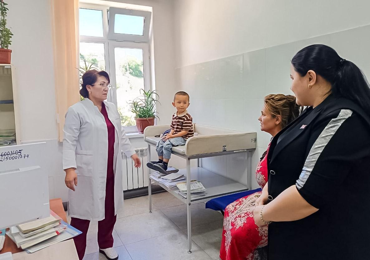 Chirchiqda keksalar va yosh bolali ayollar bepul tibbiy ko‘rikdan o‘tkazildi