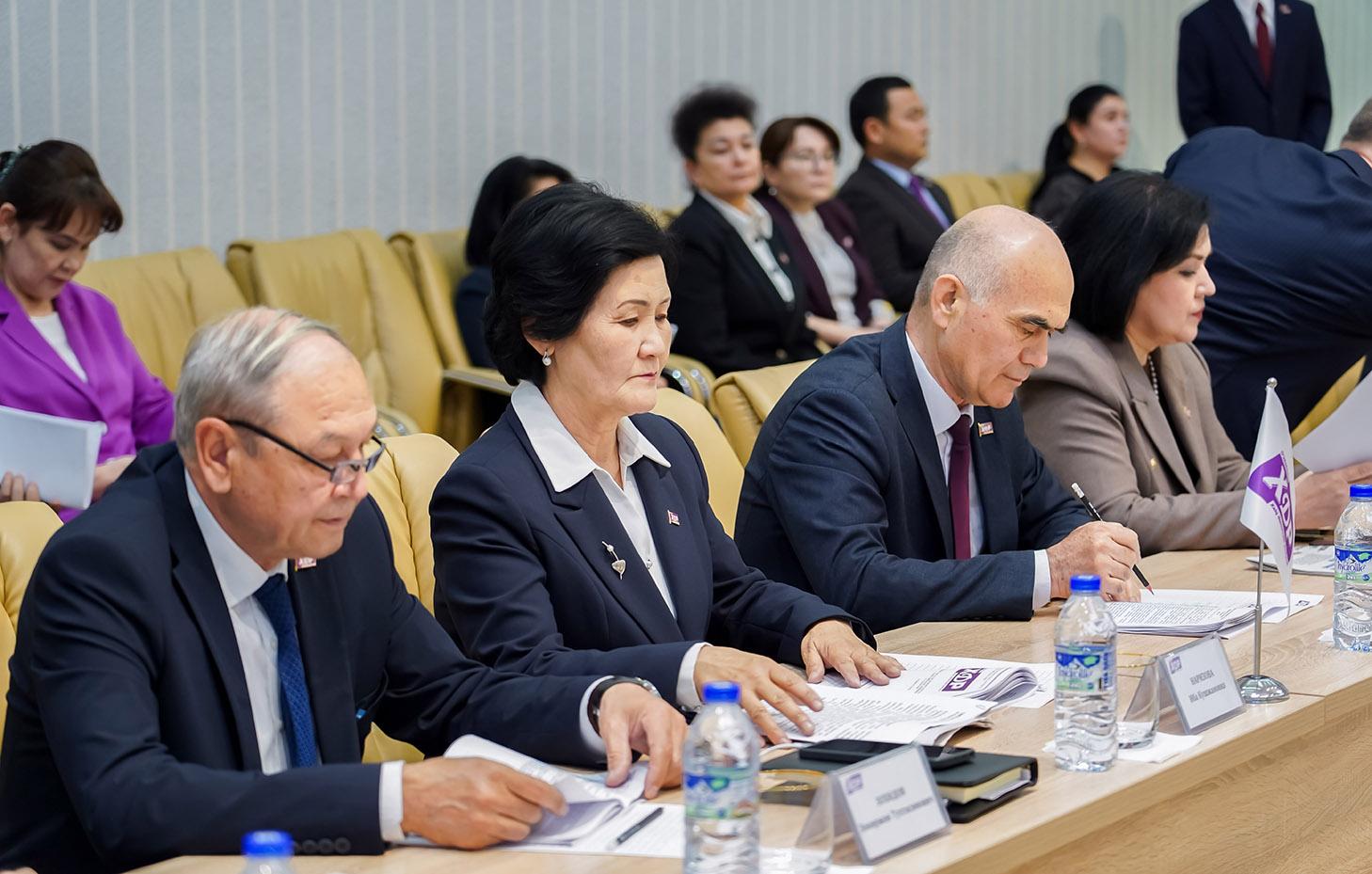 Ўзбекистон ХДП Марказий Кенгашининг Пленуми бўлиб ўтди