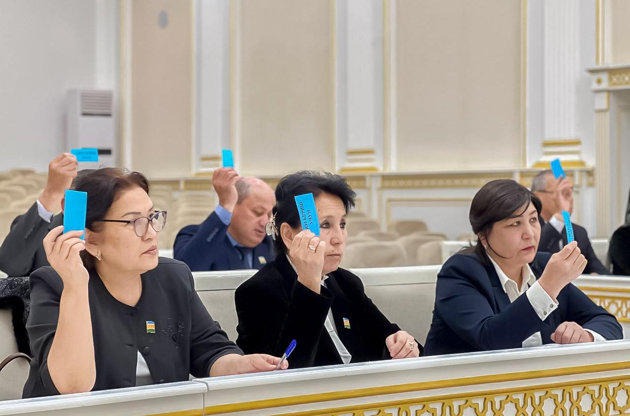 Partiya deputatlik guruhi tashabbusi bilan sessiyada masala muhokama qilindi
