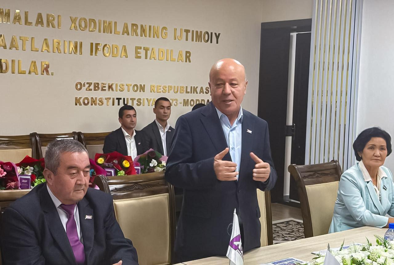 Навоий вилоятида партиянинг 34 йиллиги муносабати билан тадбир