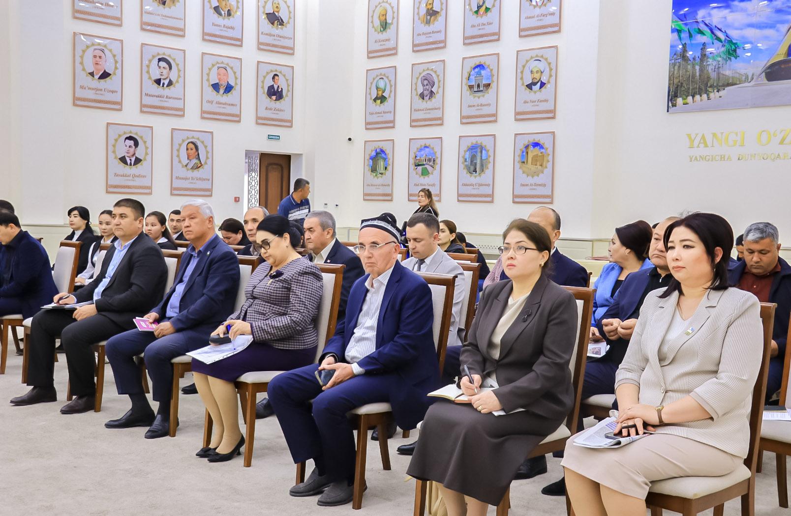 Navoiyda kambag‘allikni qisqartirish masalasida jamoatchilik eshituvi o‘tkazildi