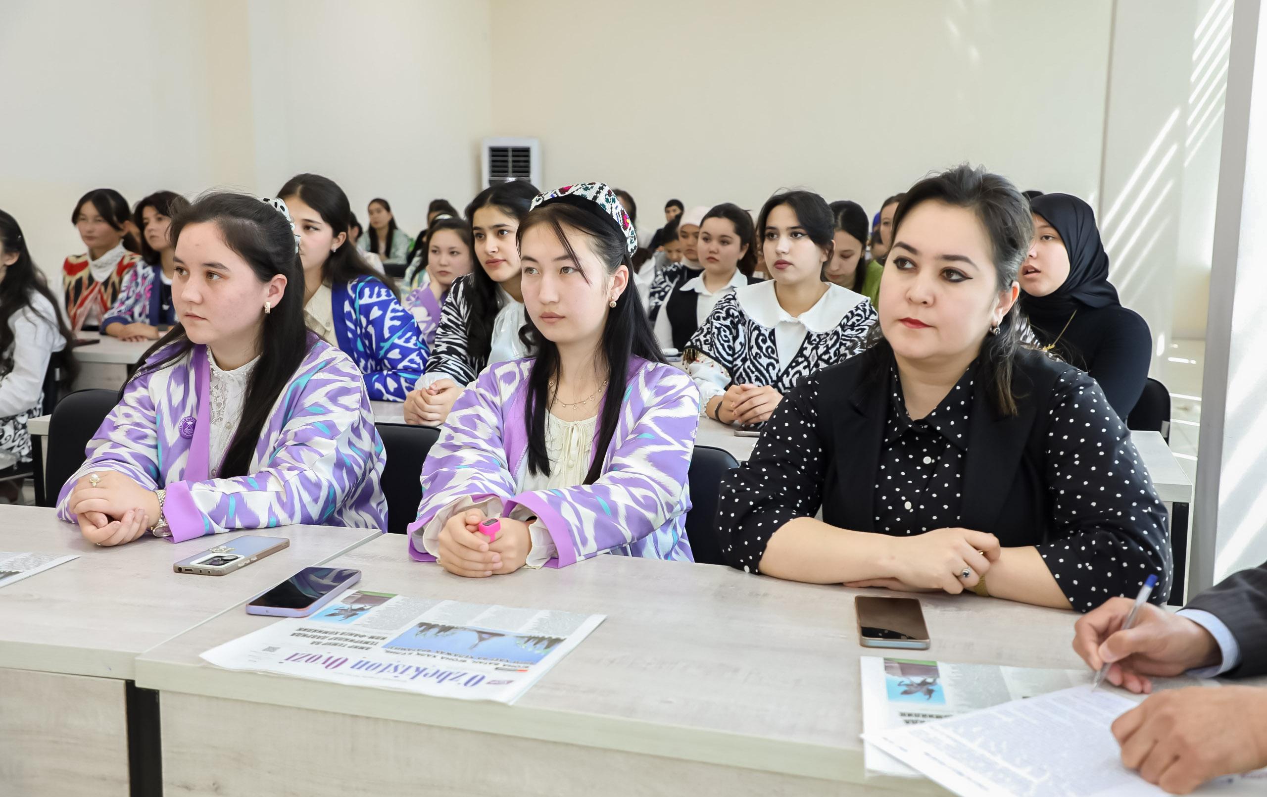 Senatorimiz yoshlar bilan uchrashuv o‘tkazdi