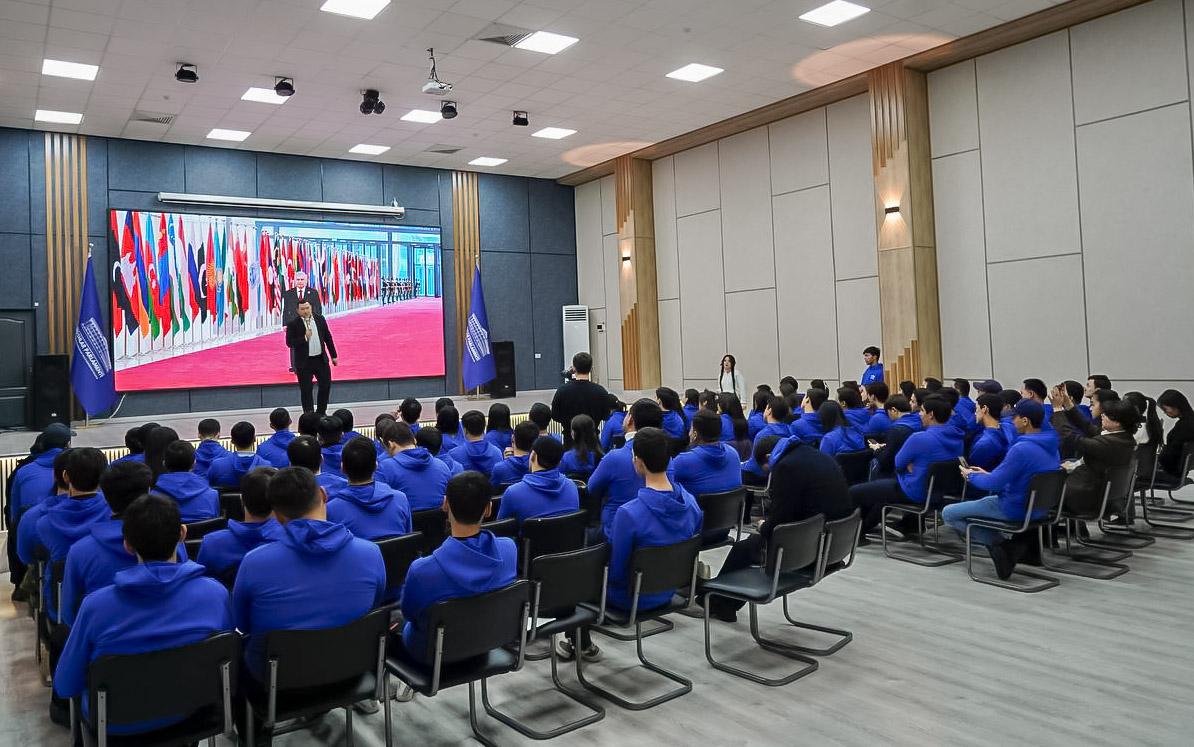 “Parlament maktabi” – yosh siyosatchilar uchun amaliy bilimlar makoni