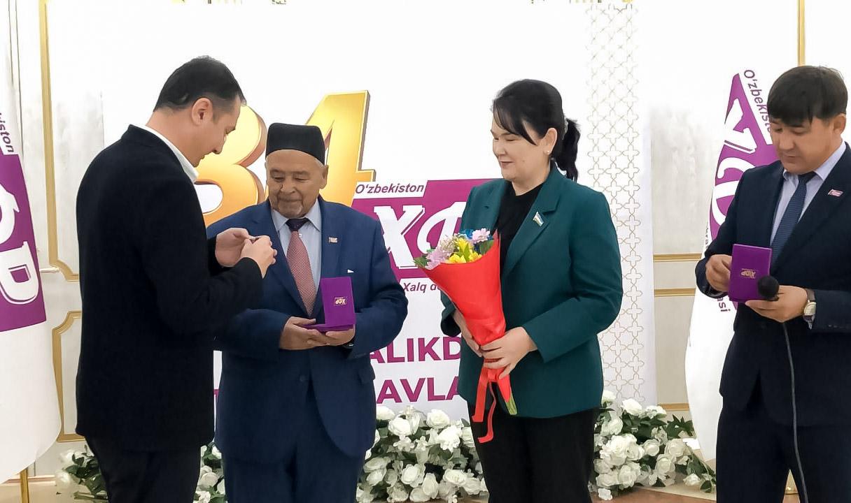O‘zbekiston Xalq demokratik partiyasining 34 yilligi Jizzaxda bayramona nishonlandi