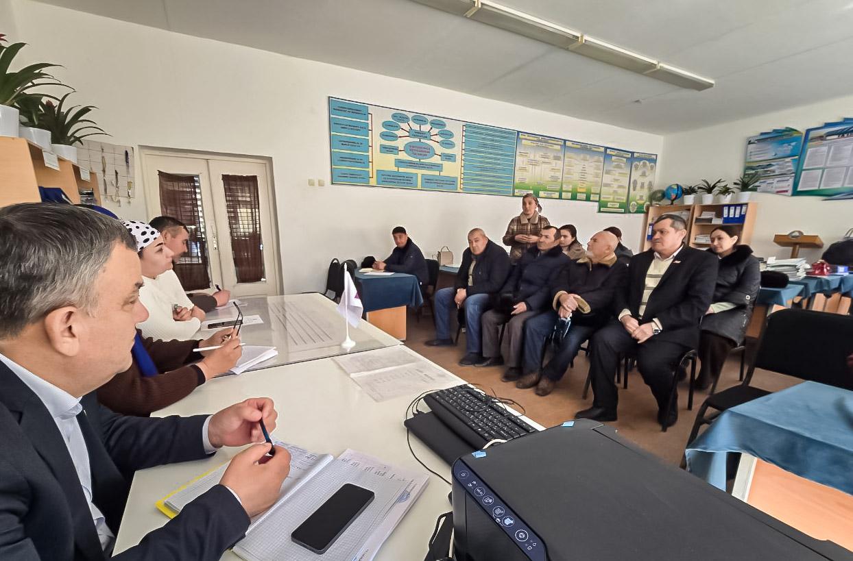 18-maktabga oshxona va faollar zali qurib beriladimi?