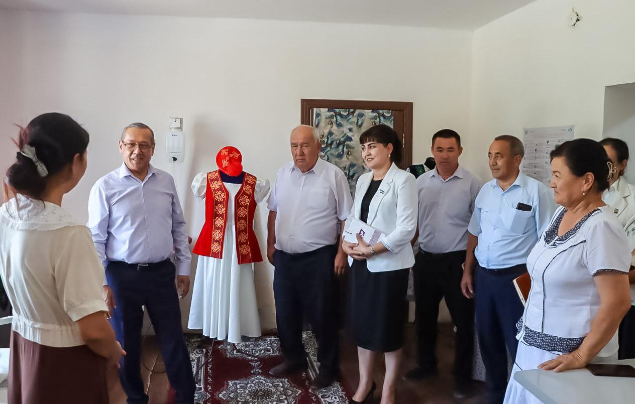 Saylovchilar bilan muloqotlar Bo‘zatovda ham davom etdi