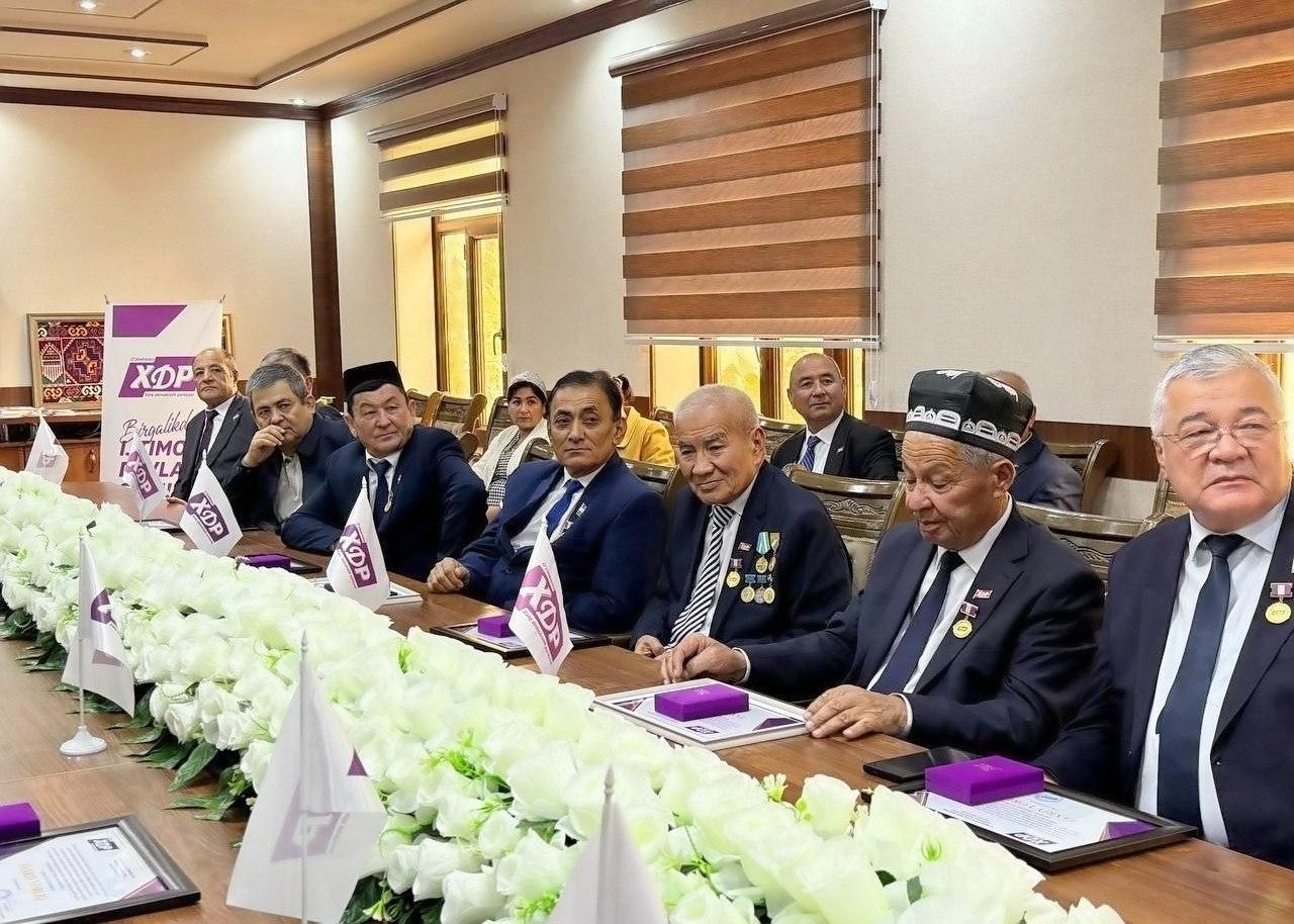 Ўзбекистон ХДП Сурхондарё вилоят кенгашида партиянинг 34 йиллиги муносабати билан тадбир ўтказилди