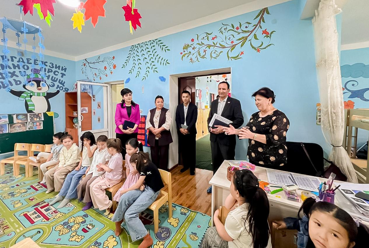 Nukusda maktabgacha ta’lim tashkilotlari faoliyati o‘rganildi